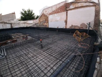 Cimentacion con malla de acero estructural 1